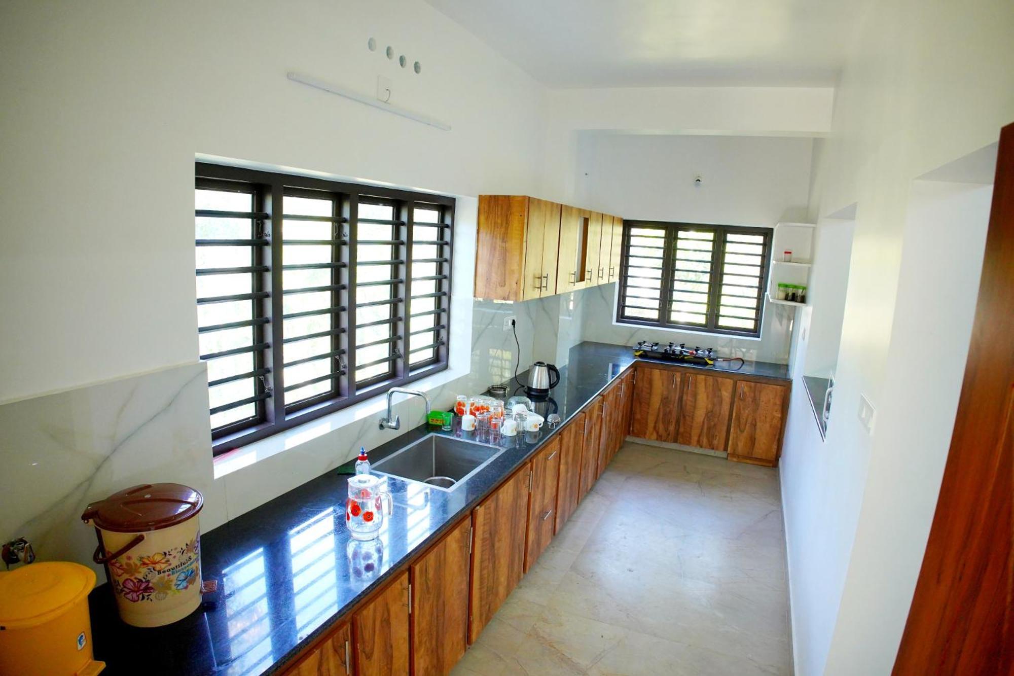 Vaishnavam Double Bedroom Villa Thekkady Exterior foto